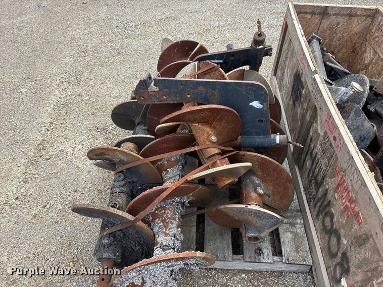 image for item EA4742 2009 Caterpillar AP-1055D paver