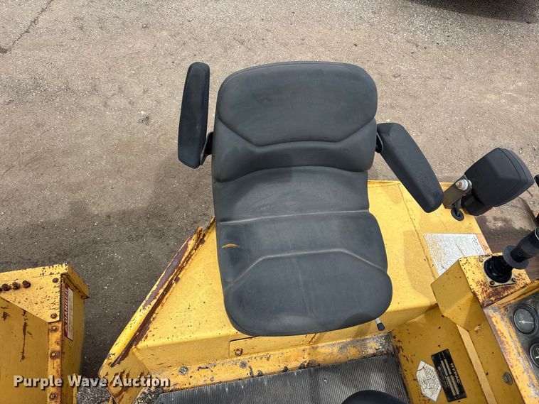 image for item EA4743 1999 Hypac C778B double drum vibratory roller