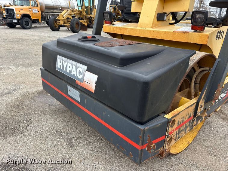 image for item EA4744 Hypac C778B double drum vibratory roller