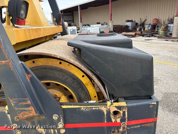 image for item EA4744 Hypac C778B double drum vibratory roller