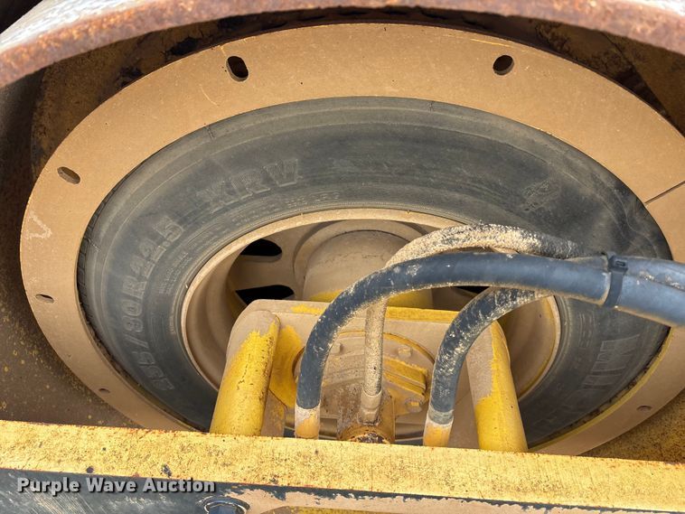 image for item EA4744 Hypac C778B double drum vibratory roller