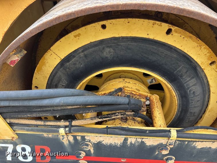 image for item EA4744 Hypac C778B double drum vibratory roller