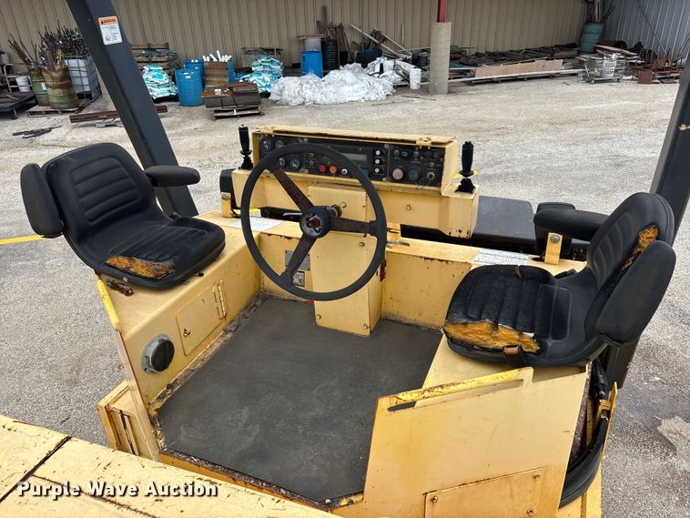 image for item EA4744 Hypac C778B double drum vibratory roller