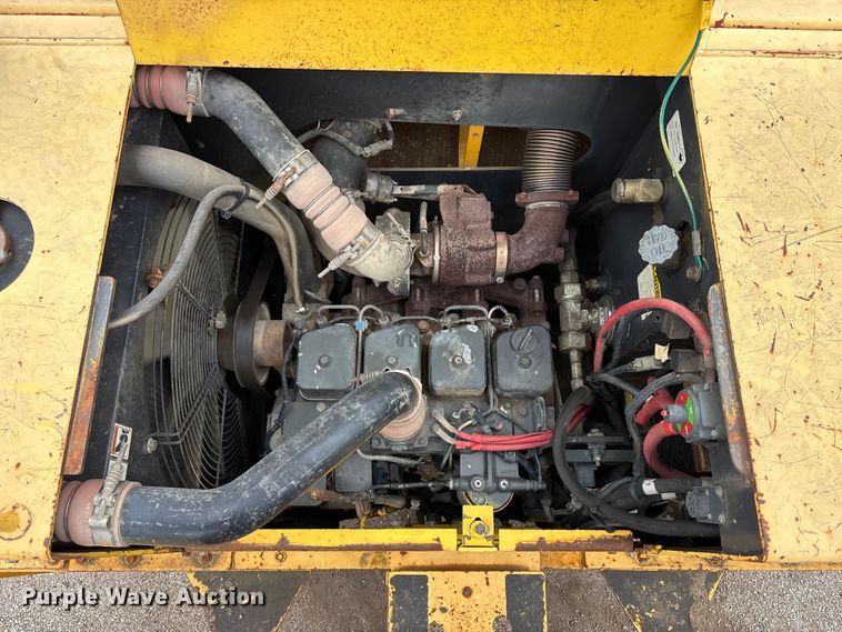 image for item EA4744 Hypac C778B double drum vibratory roller