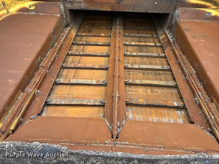 image for item EA4746 2010 Caterpillar AP–1055D paver
