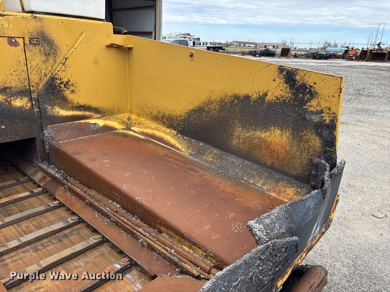 image for item EA4746 2010 Caterpillar AP–1055D paver