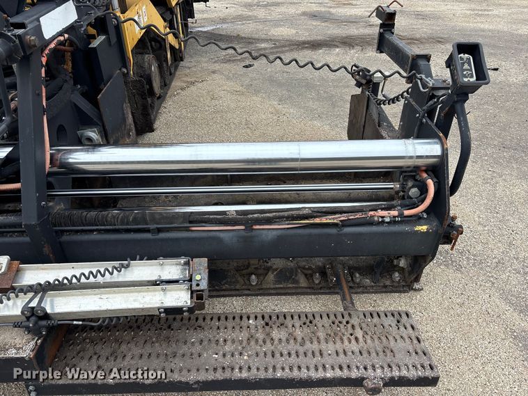 image for item EA4746 2010 Caterpillar AP–1055D paver