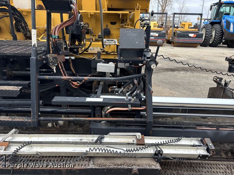 image for item EA4746 2010 Caterpillar AP–1055D paver