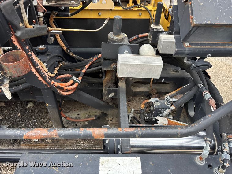 image for item EA4746 2010 Caterpillar AP–1055D paver