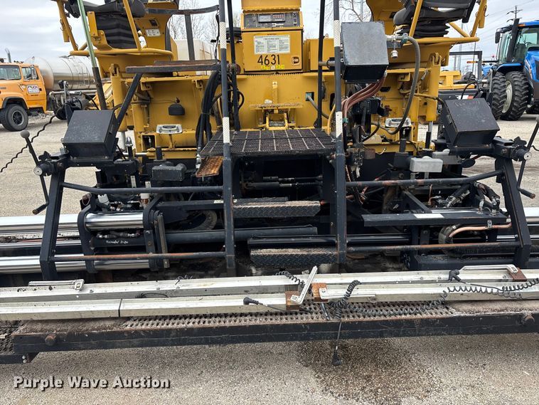 image for item EA4746 2010 Caterpillar AP–1055D paver