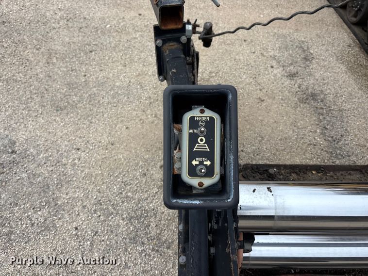 image for item EA4746 2010 Caterpillar AP–1055D paver