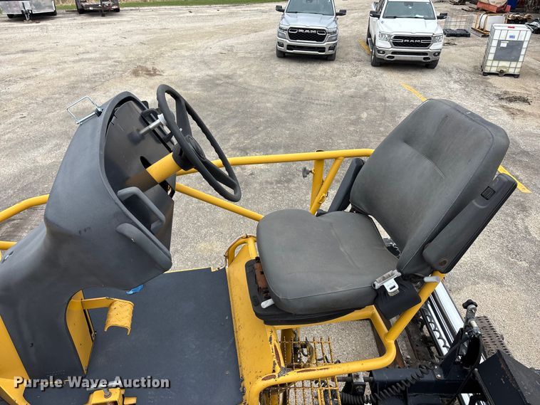 image for item EA4746 2010 Caterpillar AP–1055D paver