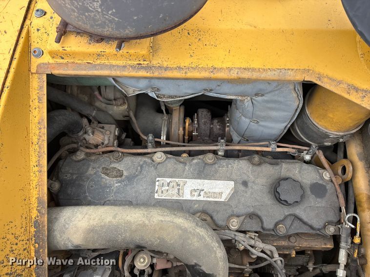 image for item EA4746 2010 Caterpillar AP–1055D paver