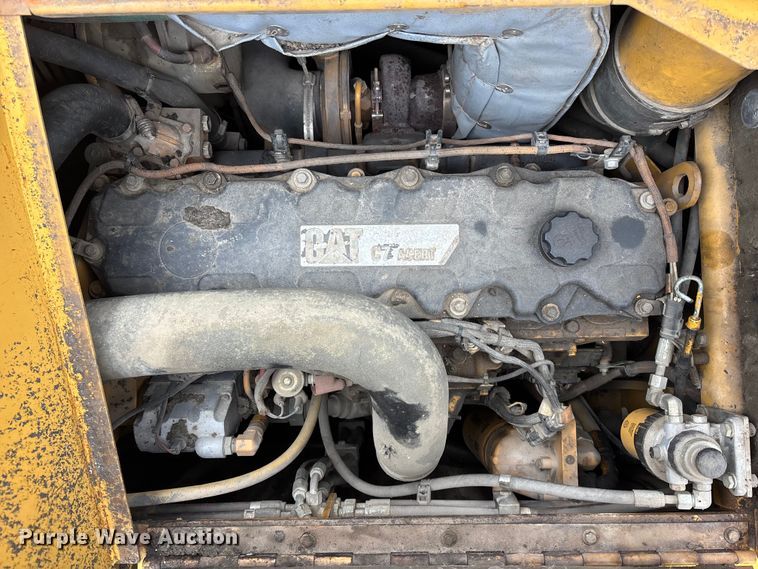 image for item EA4746 2010 Caterpillar AP–1055D paver