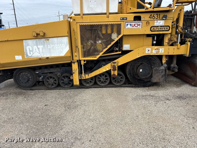 image for item EA4746 2010 Caterpillar AP–1055D paver