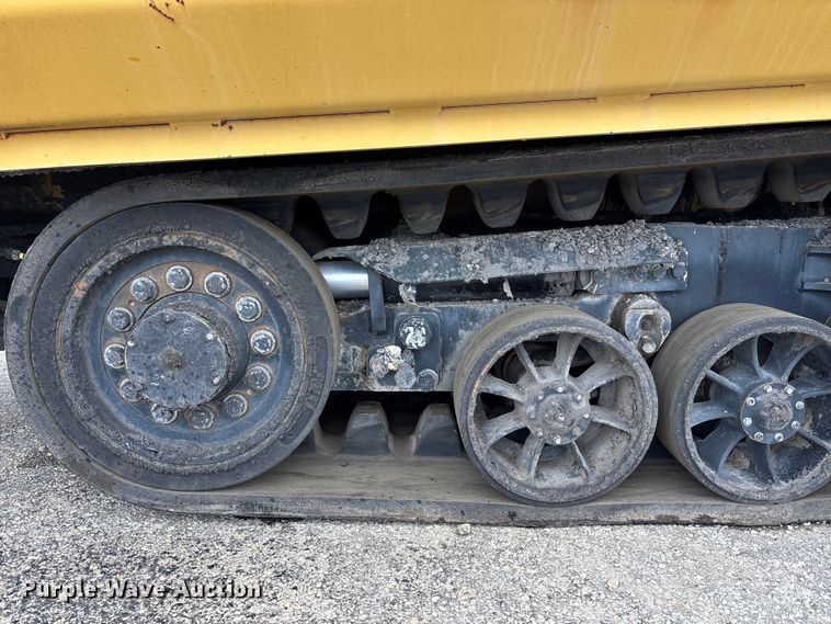 image for item EA4746 2010 Caterpillar AP–1055D paver