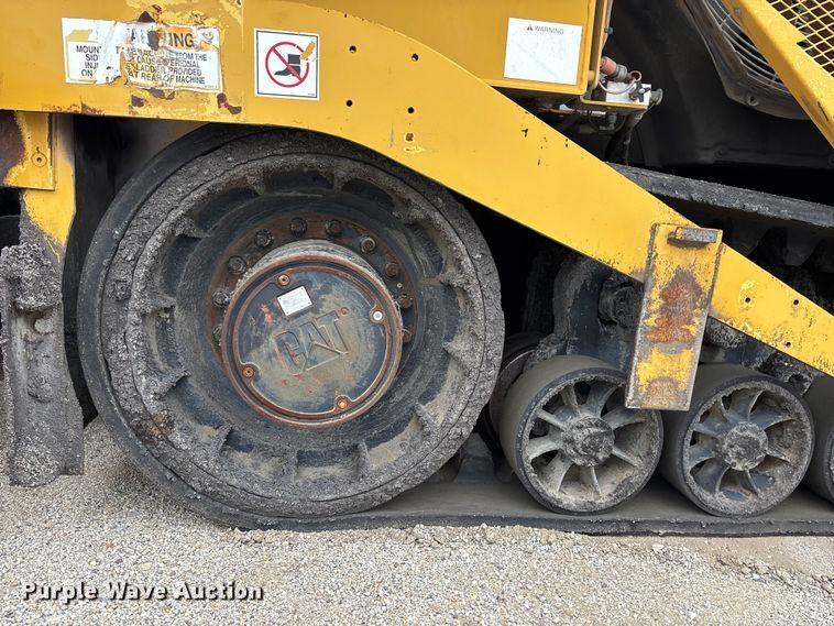 image for item EA4746 2010 Caterpillar AP–1055D paver