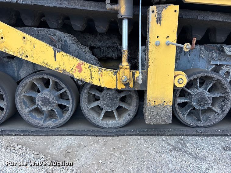 image for item EA4746 2010 Caterpillar AP–1055D paver