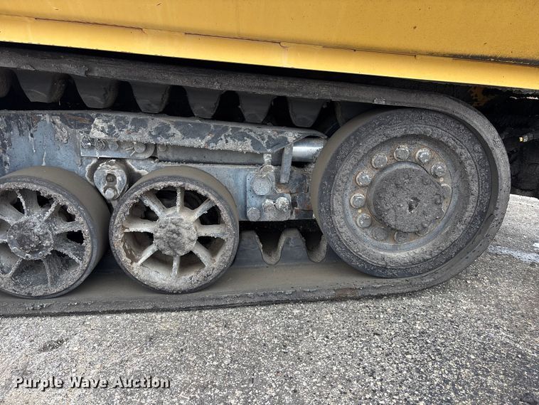 image for item EA4746 2010 Caterpillar AP–1055D paver