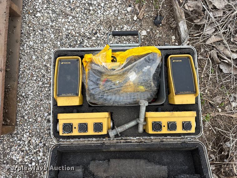 image for item EA4746 2010 Caterpillar AP–1055D paver