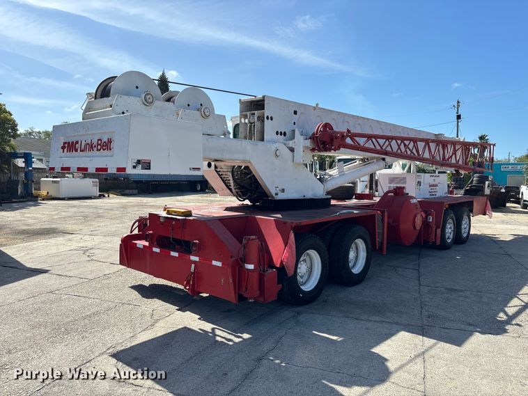 image for item EA5470 1983 Linkbelt HTC1040 crane truck