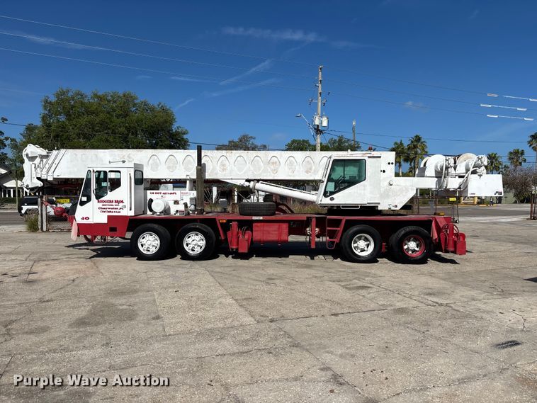 image for item EA5470 1983 Linkbelt HTC1040 crane truck