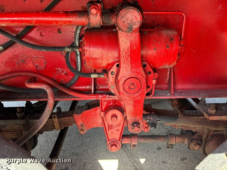 image for item EA5470 1983 Linkbelt HTC1040 crane truck