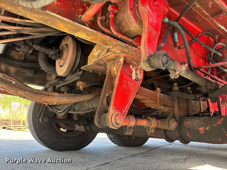 image for item EA5470 1983 Linkbelt HTC1040 crane truck