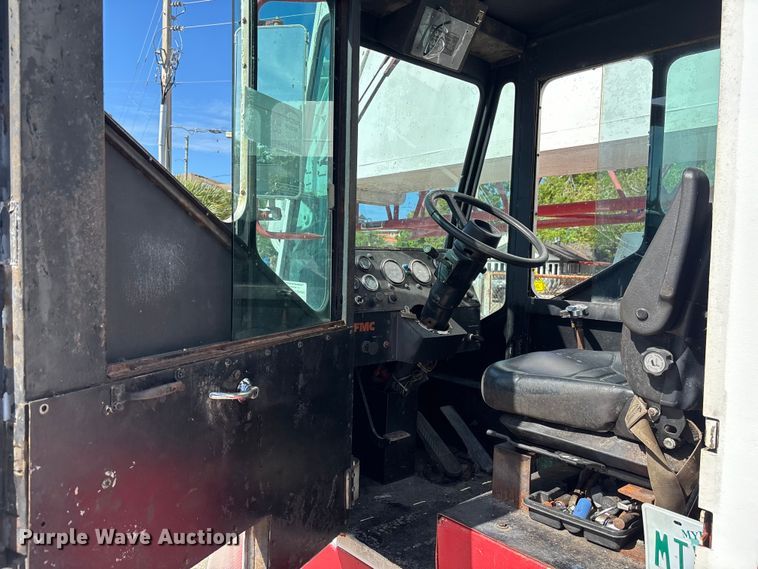 image for item EA5470 1983 Linkbelt HTC1040 crane truck