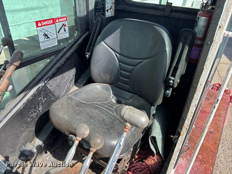 image for item EA5470 1983 Linkbelt HTC1040 crane truck