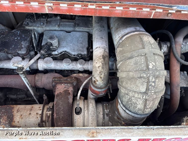 image for item EA5470 1983 Linkbelt HTC1040 crane truck