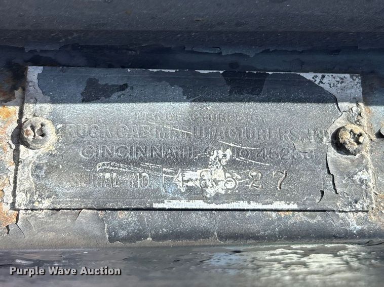 image for item EA5470 1983 Linkbelt HTC1040 crane truck