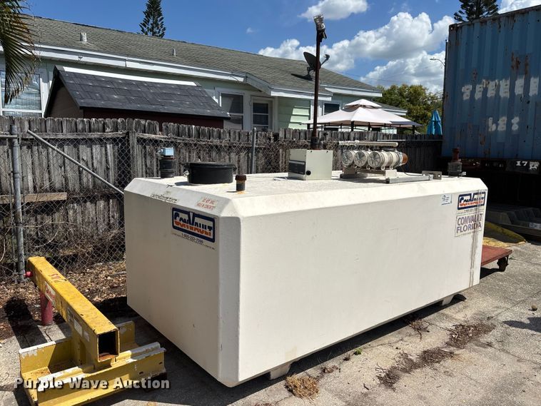 image for item EA5472 Fuel tank with pump