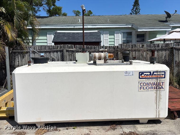 image for item EA5472 Fuel tank with pump