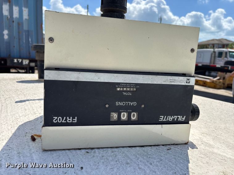 image for item EA5472 Fuel tank with pump