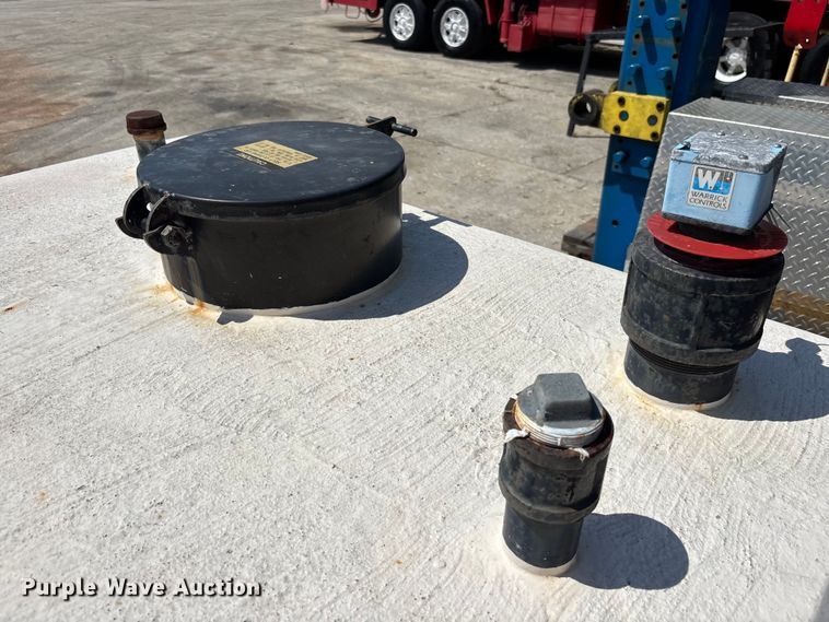 image for item EA5472 Fuel tank with pump