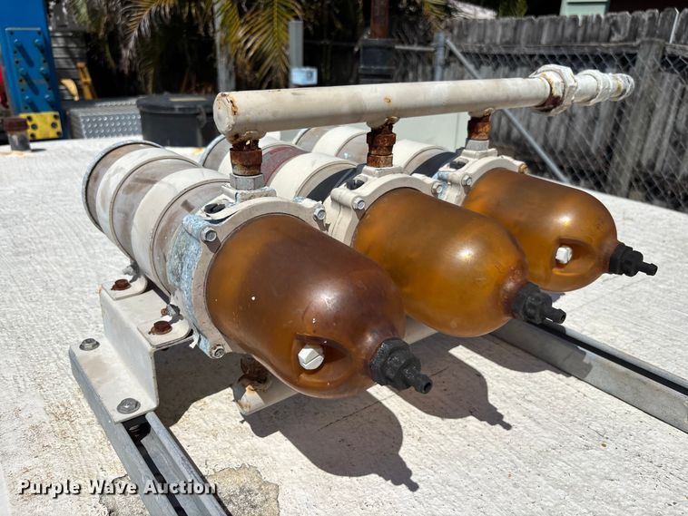 image for item EA5472 Fuel tank with pump