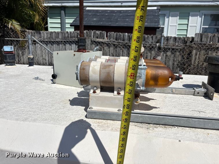 image for item EA5472 Fuel tank with pump