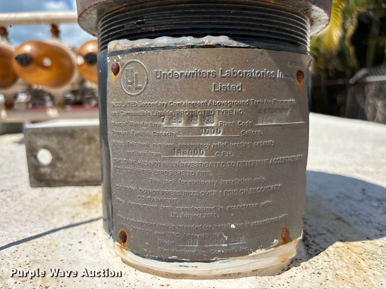 image for item EA5472 Fuel tank with pump