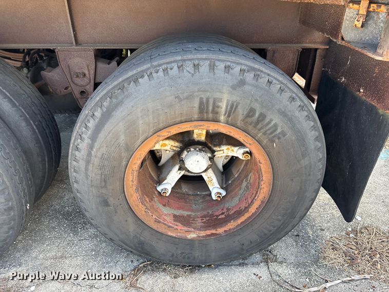 image for item EA5473 1989 Loadcraft container trailer