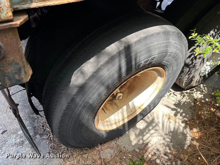 image for item EA5473 1989 Loadcraft container trailer