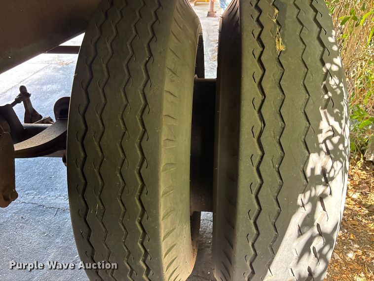 image for item EA5473 1989 Loadcraft container trailer