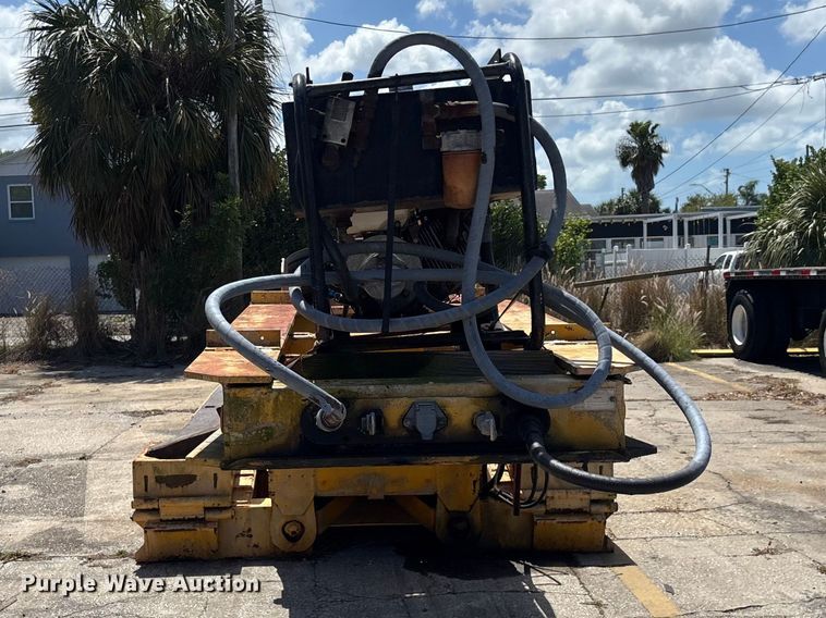 image for item EA5474 2001 TrailKing lowboy equipment trailer