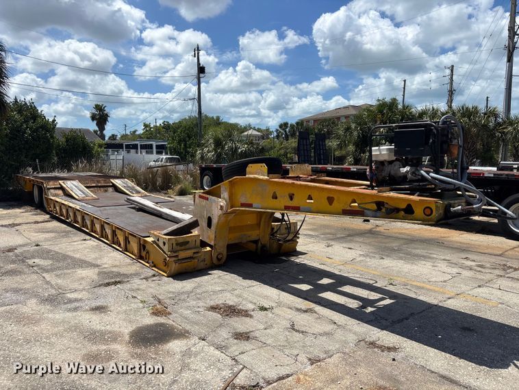 image for item EA5474 2001 TrailKing lowboy equipment trailer