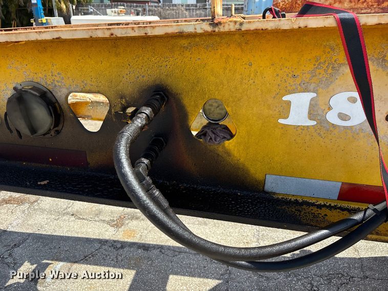 image for item EA5474 2001 TrailKing lowboy equipment trailer