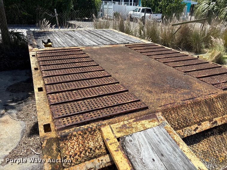 image for item EA5474 2001 TrailKing lowboy equipment trailer