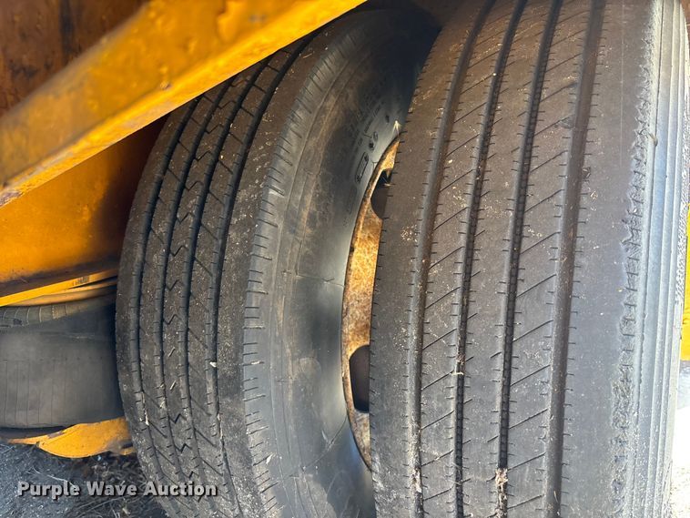 image for item EA5474 2001 TrailKing lowboy equipment trailer