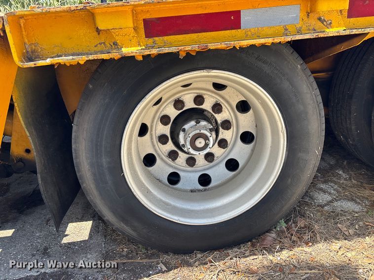 image for item EA5474 2001 TrailKing lowboy equipment trailer