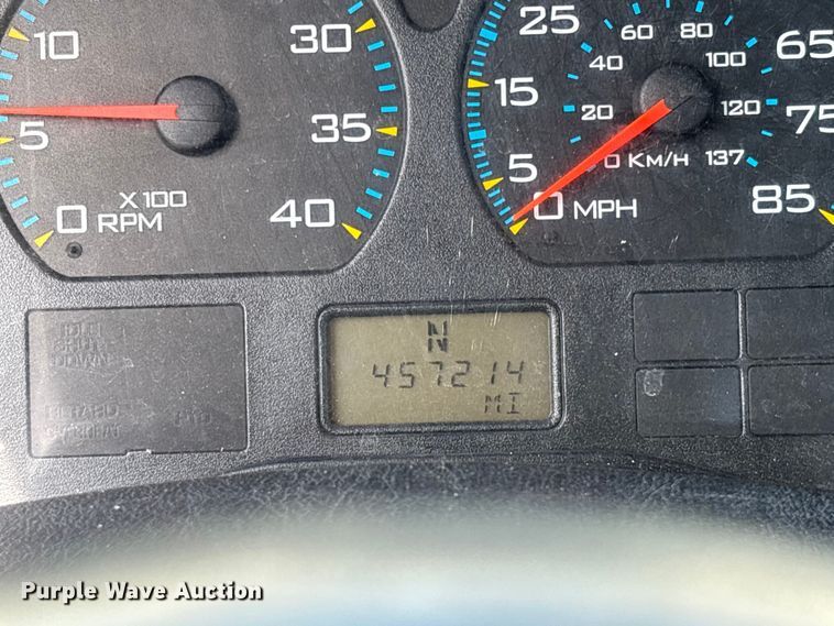 image for item EA5475 2007 International 8600 semi truck