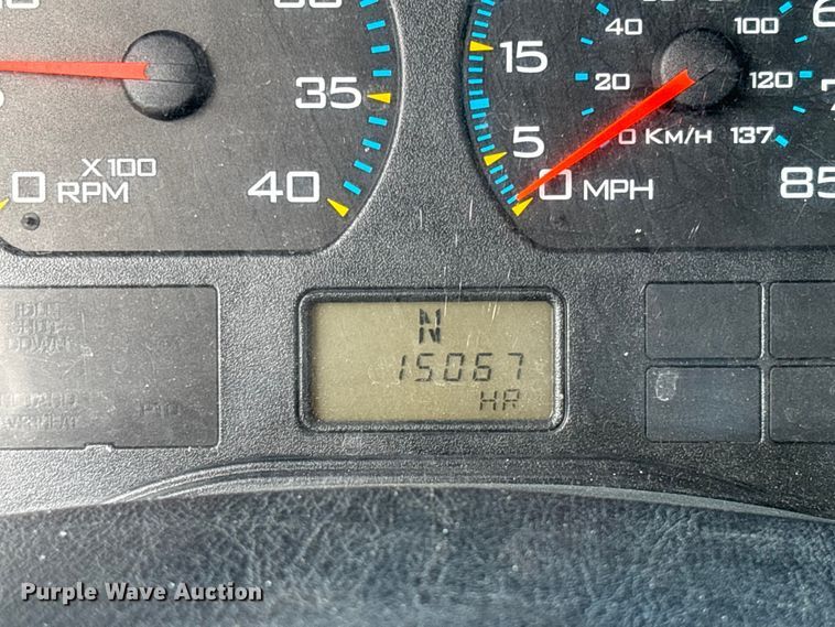 image for item EA5475 2007 International 8600 semi truck